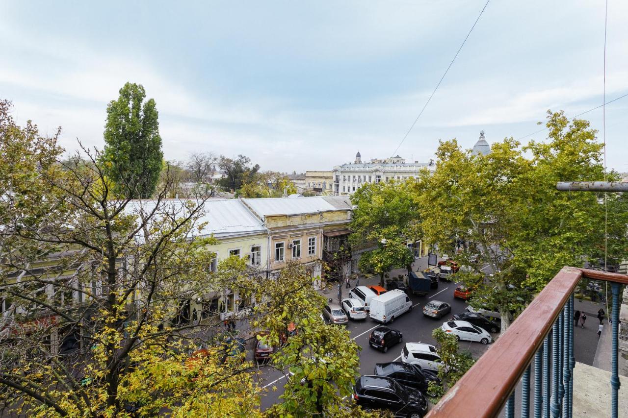 2 Bedroom On Deribasovskaya Str. Одесса Экстерьер фото